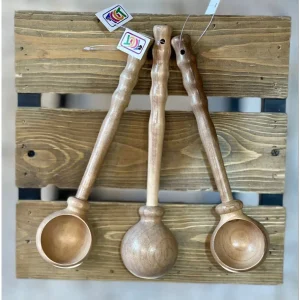 ملاقه چوبی بزرگ